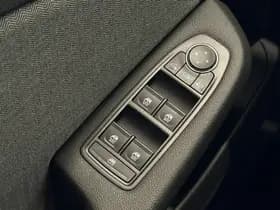 Renault Clio thumbnail 19