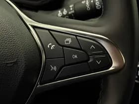 Renault Clio thumbnail 21