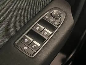 Renault Captur thumbnail 18