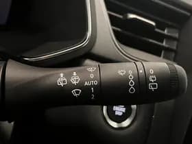 Renault Captur thumbnail 32