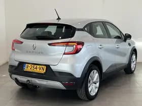 Renault Captur thumbnail 2