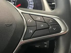 Renault Captur thumbnail 24