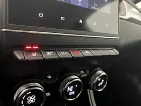 Renault Captur thumbnail 25