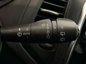 Renault Captur thumbnail 33