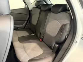 Renault Captur thumbnail 8