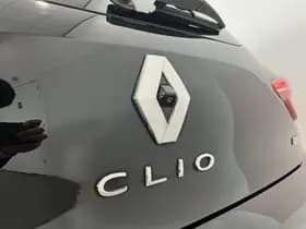 Renault Clio thumbnail 32