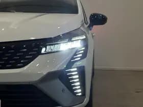 Renault Clio thumbnail 12