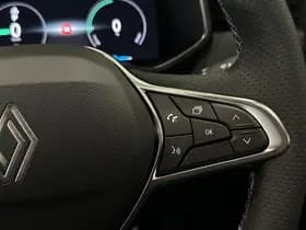 Renault Clio thumbnail 24