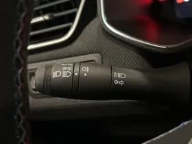 Renault Clio thumbnail 25