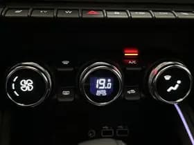 Renault Clio thumbnail 32