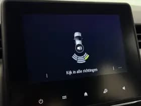 Renault Clio thumbnail 12