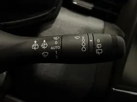Renault Clio thumbnail 32