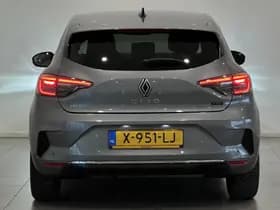 Renault Clio thumbnail 18