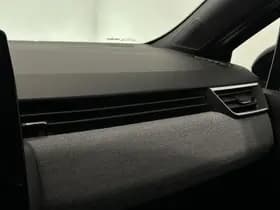 Renault Clio thumbnail 26