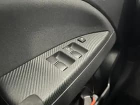 Mitsubishi Space Star thumbnail 19