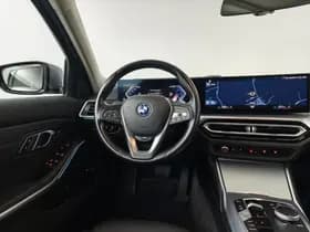 BMW 3-Serie thumbnail 10
