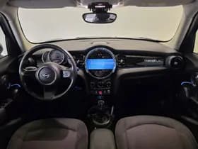 MINI Cooper thumbnail 6