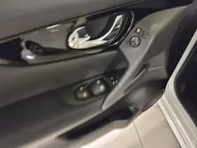 Nissan Qashqai thumbnail 23