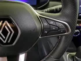 Renault Clio thumbnail 25
