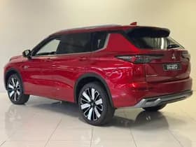 Mitsubishi Outlander thumbnail 6