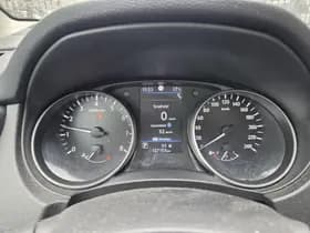 Nissan Qashqai thumbnail 4