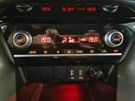 Mitsubishi Eclipse Cross thumbnail 13