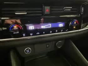 Nissan Qashqai thumbnail 17