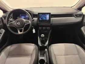 Renault Clio thumbnail 6