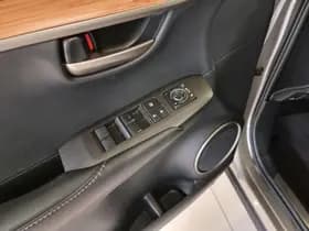 Lexus NX thumbnail 23