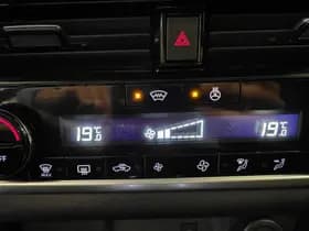 Nissan Qashqai thumbnail 36