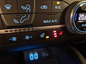Ford Kuga thumbnail 39