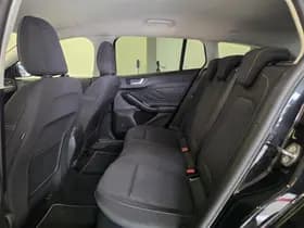 Ford Focus thumbnail 12