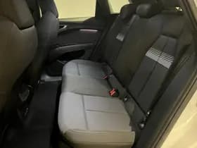 Audi Q4 e-tron thumbnail 6