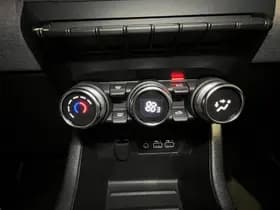 Renault Clio thumbnail 14