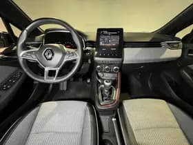 Renault Clio thumbnail 3