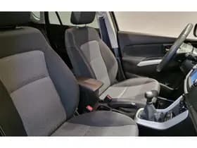 Suzuki S-Cross thumbnail 13