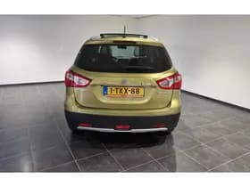 Suzuki S-Cross thumbnail 10