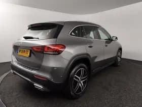 Mercedes-Benz GLA thumbnail 2