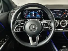 Mercedes-Benz GLA thumbnail 30