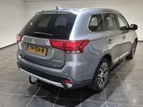Mitsubishi Outlander thumbnail 2