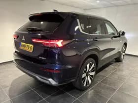 Mitsubishi Outlander thumbnail 2