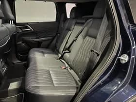 Mitsubishi Outlander thumbnail 8