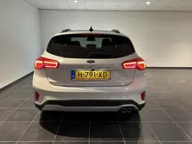 Ford Focus thumbnail 18