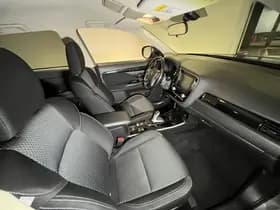 Mitsubishi Outlander thumbnail 22