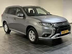 Mitsubishi Outlander thumbnail 5
