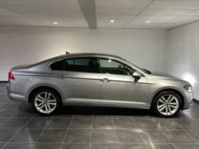 Volkswagen Passat thumbnail 15