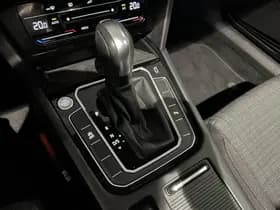 Volkswagen Passat thumbnail 21