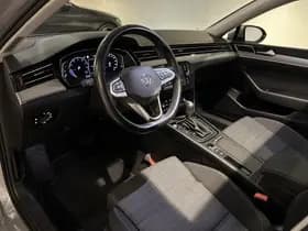 Volkswagen Passat thumbnail 22