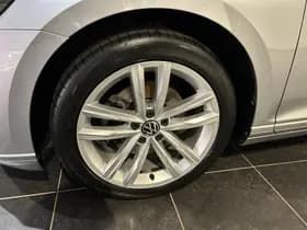 Volkswagen Passat thumbnail 24