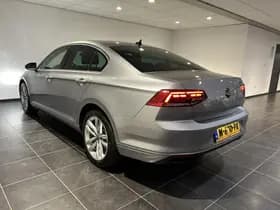 Volkswagen Passat thumbnail 6